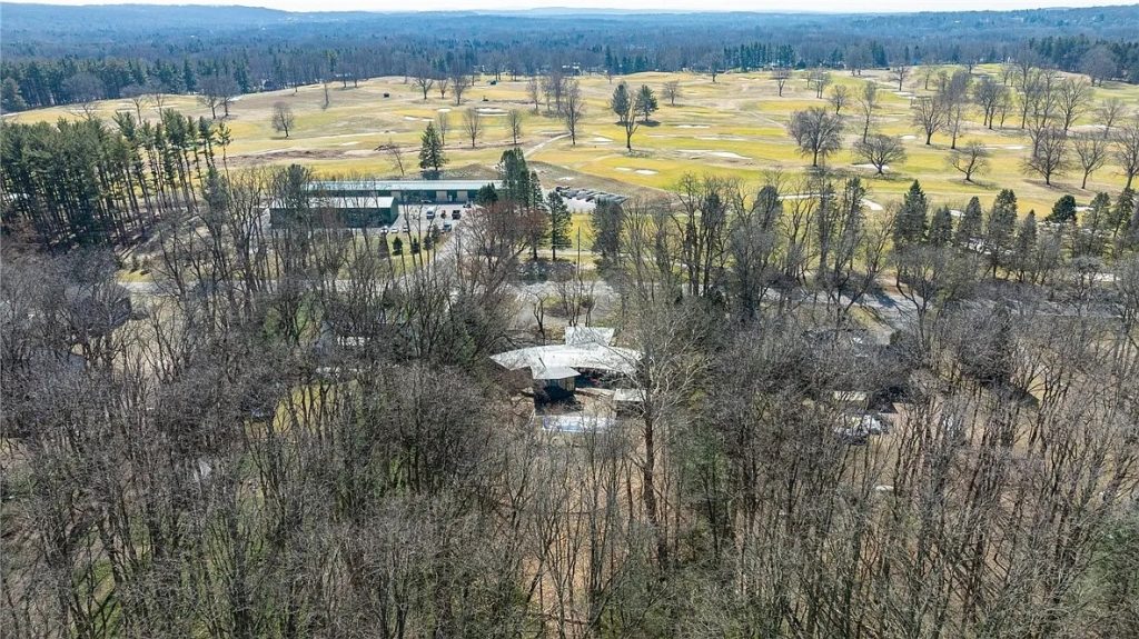 174 Golf Avenue 2025 Aerial2