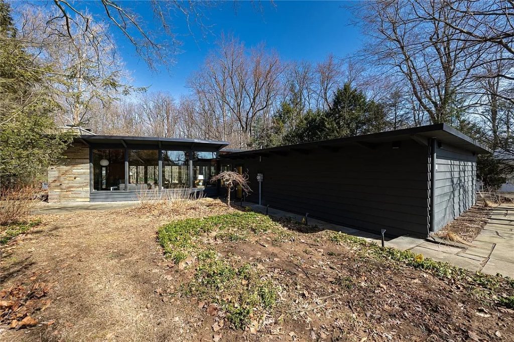 174 Golf Avenue 2025 Front4